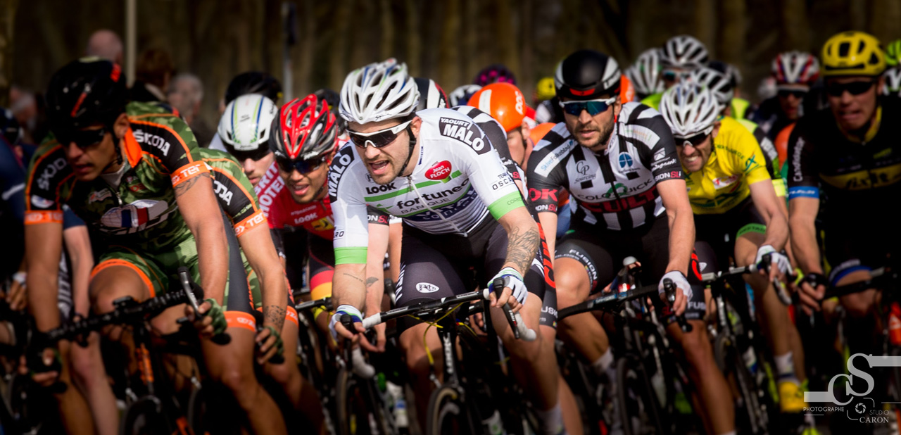 Peloton cyclisme hippodrome de CAEN